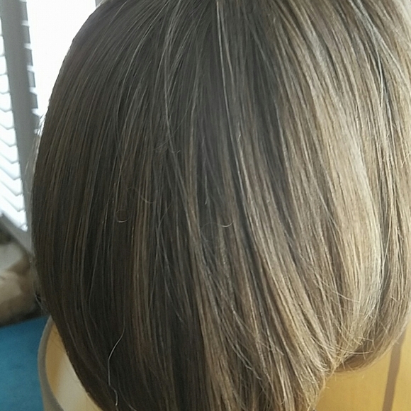 wig - Picture 2 of 4